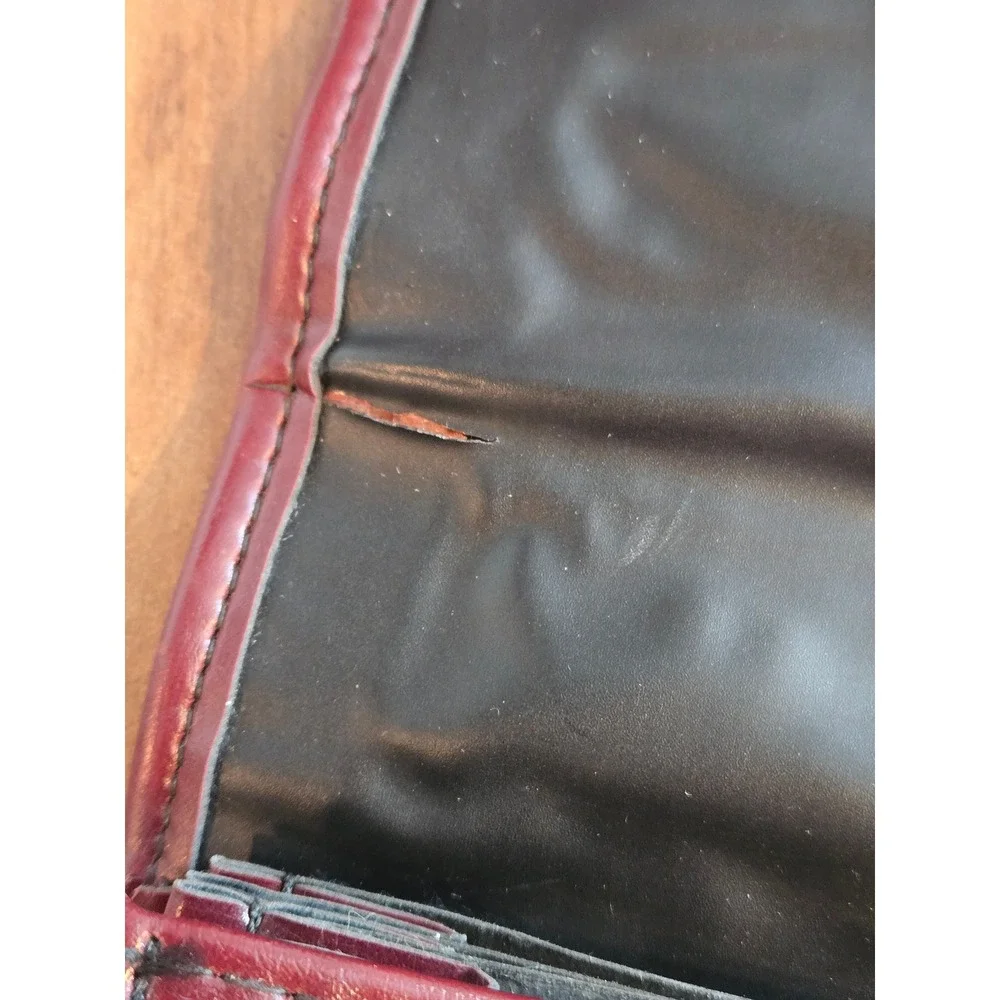 Samsill 7243 Vintage Burgundy Faux Leather Accordion Portfolio with Tongue Lock